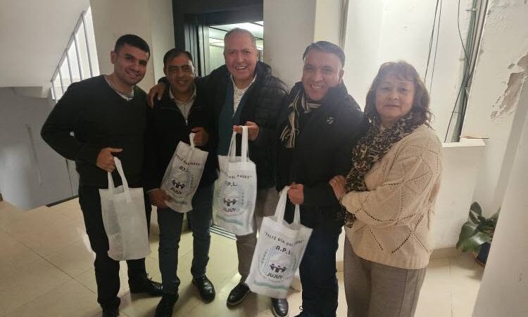 Día del Padre a nuestros afiliados.