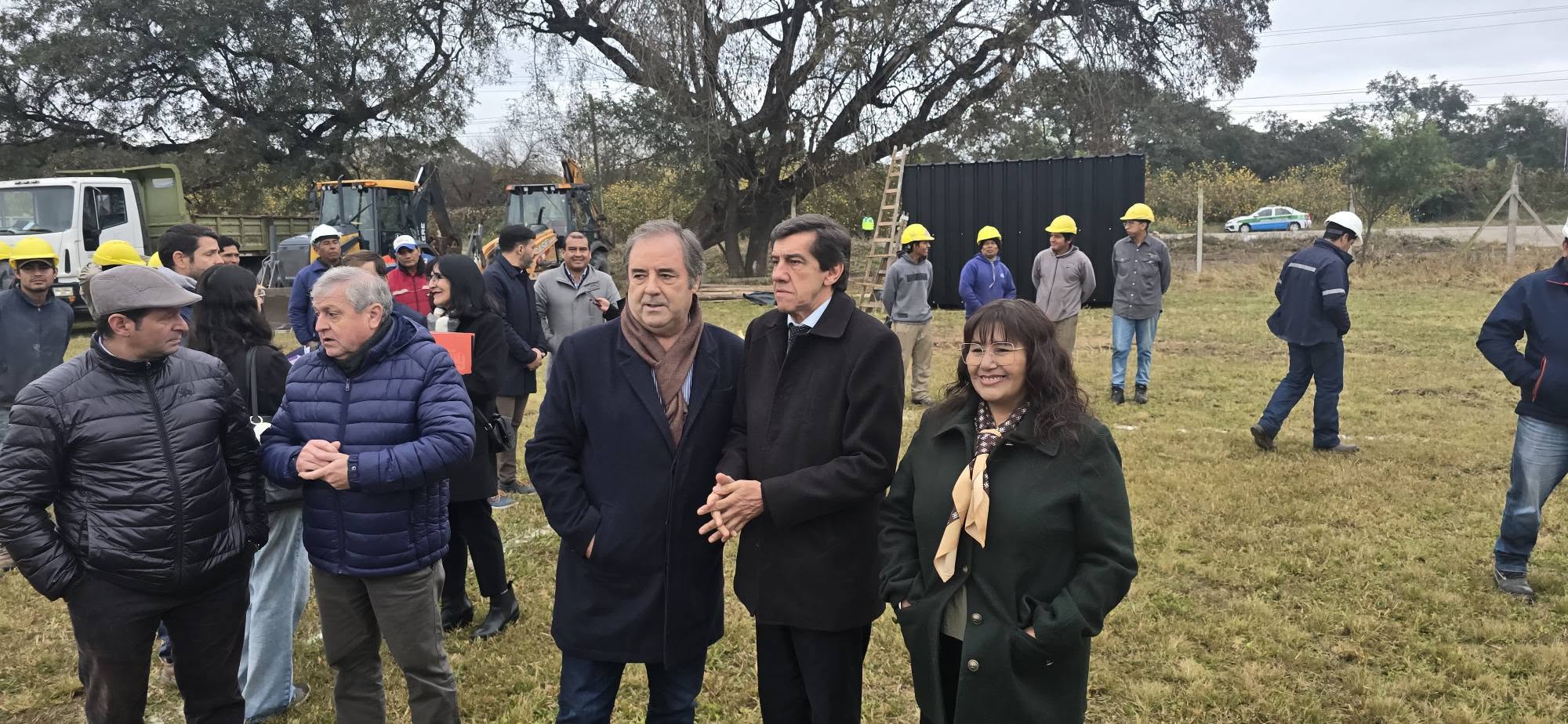 Inicio a la obra de viviendas para trabajadores de la Legislatura