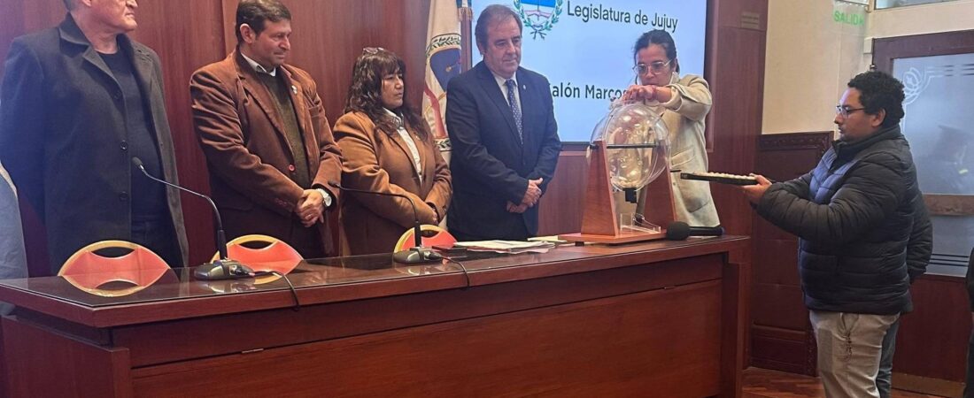 Programa de 128 Viviendas, en el marco del convenio celebrado entre el IVUJ, la Legislatura de Jujuy y APL Jujuy.